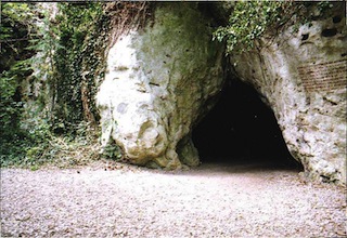 Kakushöhle eiserfey een grot in de eifel.