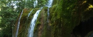 De dreimuhlen waterval groeit.
