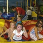 Binnenspeeltuin, indoor speeltuin Aktiv Kinder Abenteuerland in Duitsland, de Eifel