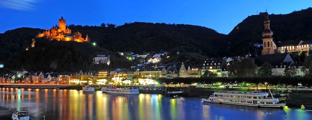 Cochem Moezel Mosel Duitsland Eifel rondvaart avond nacht sprookje