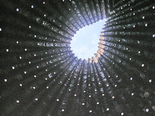 licht kapel wachendorf eifel duitsland bruder klaus feldkapelle