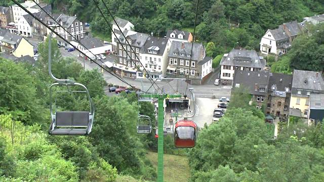 uitzicht cochem moezel stoeltjeslift kabelbaan duitsland eifel