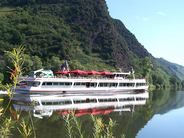 boot boottocht rondvaart Moezel Eifel Duitsland