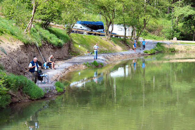 vissen kottenborn eifel duitsland forel forellen forelvijver