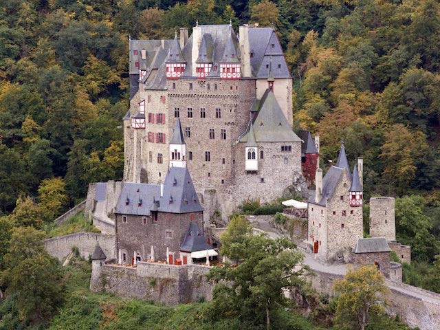 burg eltz burcht kasteel duitsland eifel