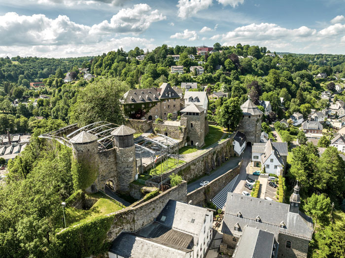 burg monschau van boven