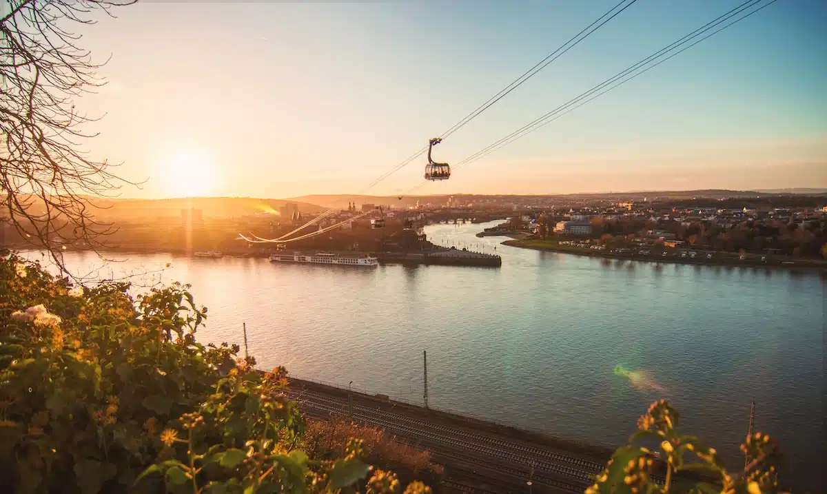 kabelbaan koblenz zonsondergang. Copyright by Skyglide Event Deutschland GmbH
