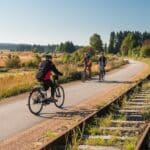 vennbahn fietsroute. fietsen over goede fietspaden naast het oude spoor door prachtig heuvellandschap. Foto ©vennbahn.eu Dominik Ketz
